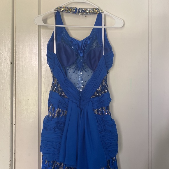 MNM COUTURE GOWN - Picture 5 of 8